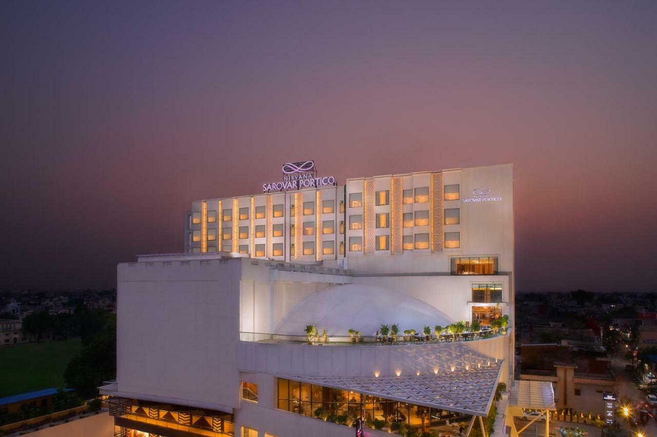 Nirvana Sarovar Portico Gorakhpur Buitenkant foto